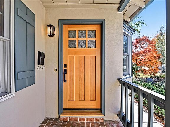5th image of 1818 Kirkland Ave