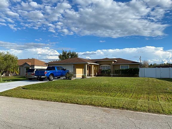 2nd image of 1012 Cannes Dr