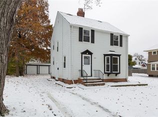 855 Nela View Rd, Cleveland, OH 44112