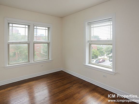 5th image of 3824 N Sheffield Ave APT 1