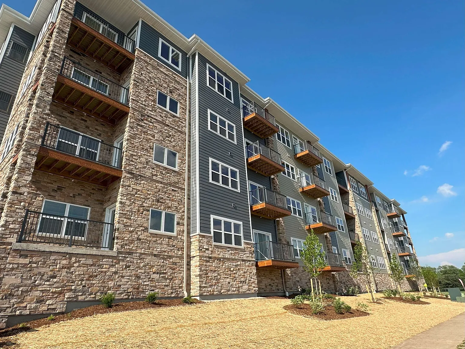Colorado Commons - 143 N Wildwood St — Photo 2