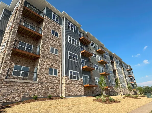 Colorado Commons - 143 N Wildwood St