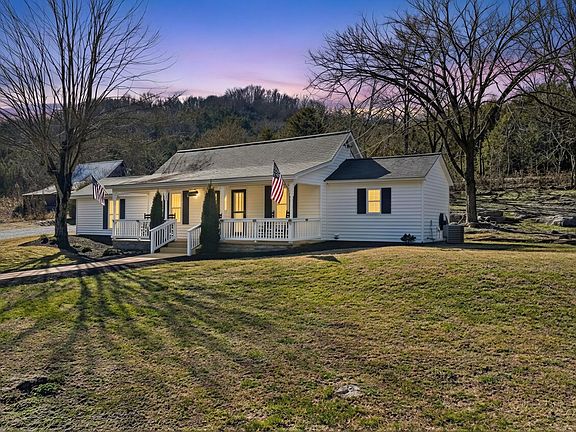 3rd image of 1700 Hannah Branch Rd