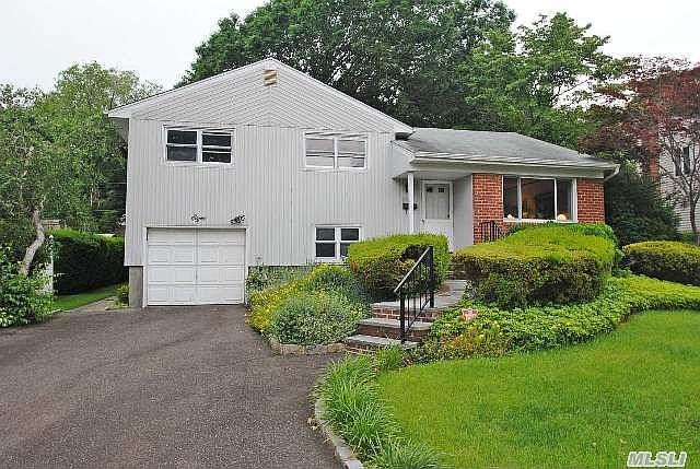 1st image of 8 Margaret Dr
