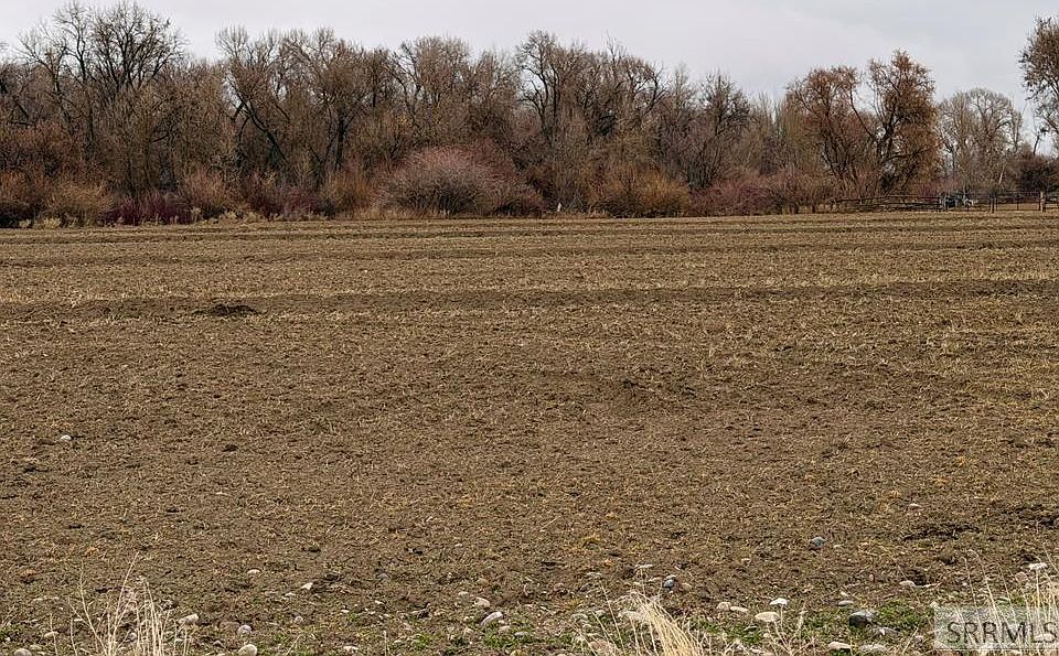 1st image of E 530 N