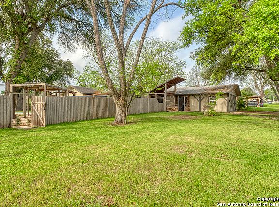 5th image of 158 Fennel Dr