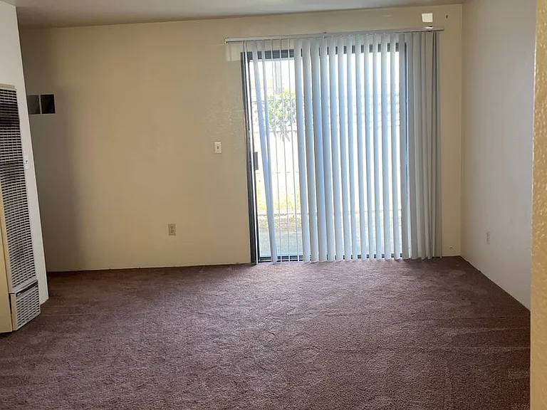 4934 Valley East Blvd — Photo 2