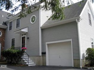 122 Summer St, New Canaan, CT 06840
