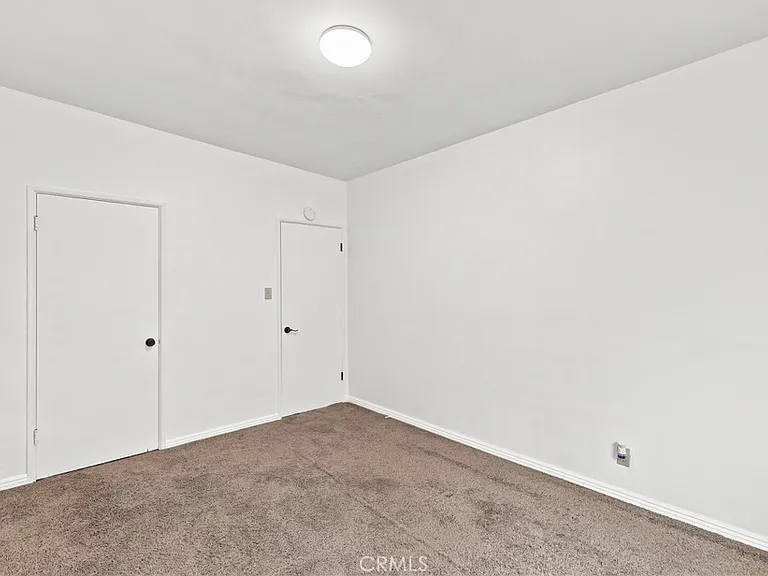 219 W Riggin St #C — Photo 21