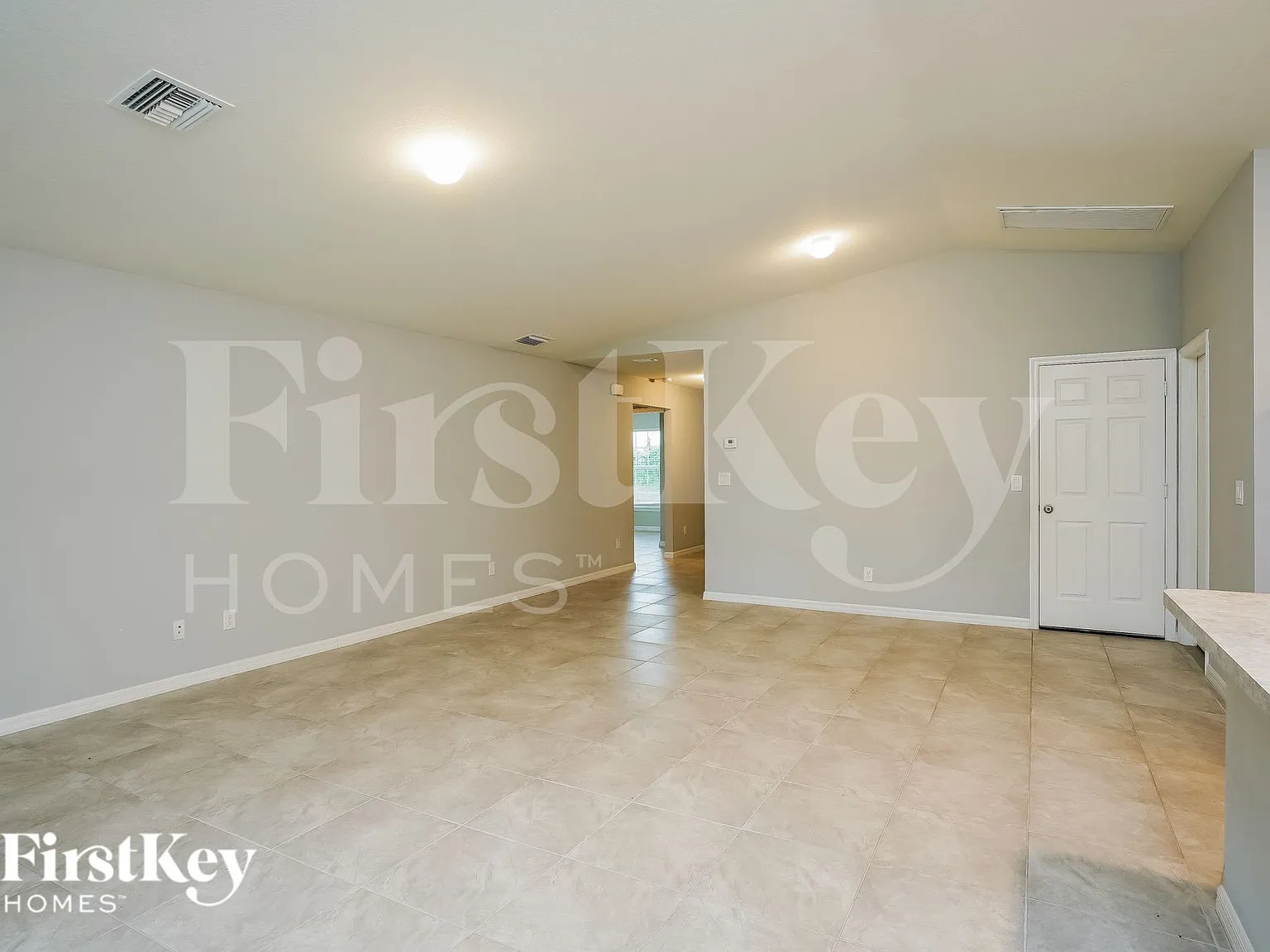 3 bed, 2.0 bath, 1551 sqft, $2,035 — Photo 3