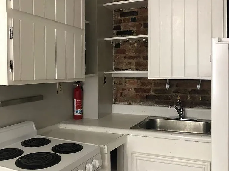 40 Anderson St #10 — Photo 6