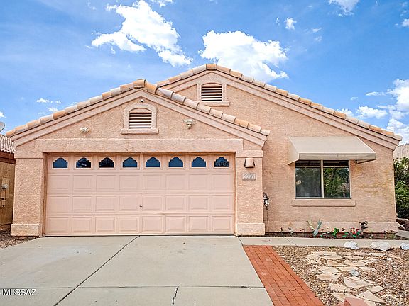 2nd image of 2276 W Silver River Way