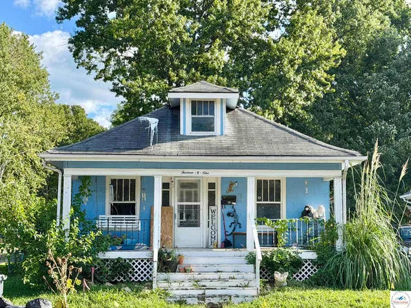 1301 W 16th St, Sedalia, MO 65301