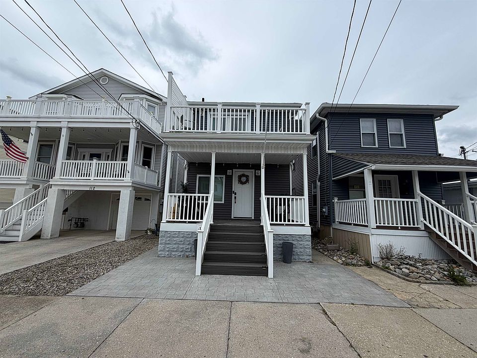 1st image of 110 E Roberts Ave