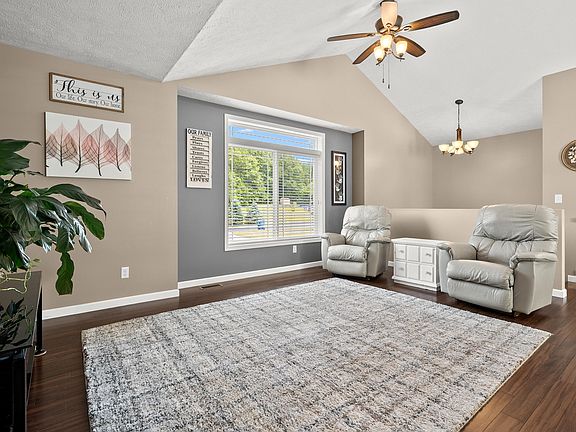 5th image of 25427 Chaty Ln