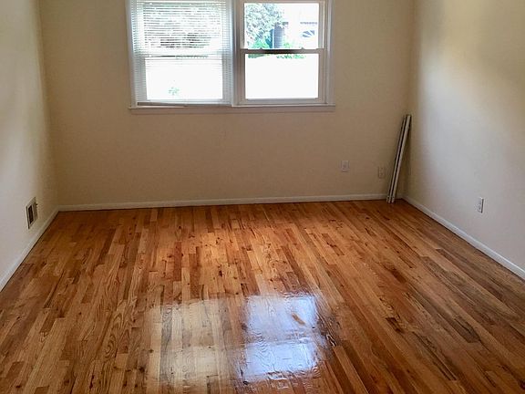 4th image of 310 Caswell Ave #2