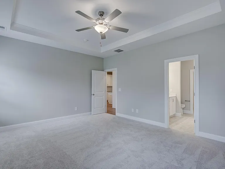 60 Kingsly Dr — Photo 22