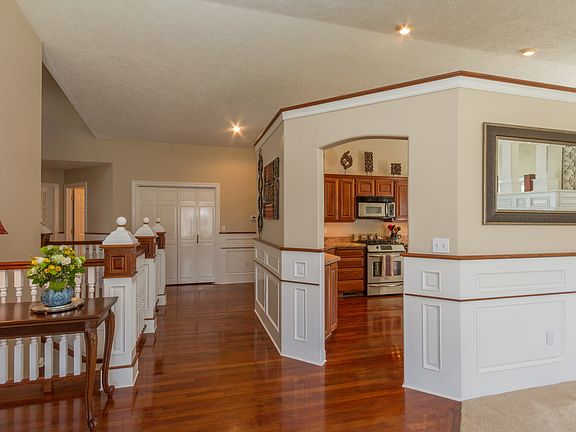 2nd image of 5126 S Glenngrae Ct