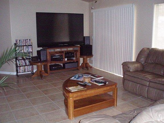3rd image of 3742 Comet Dr