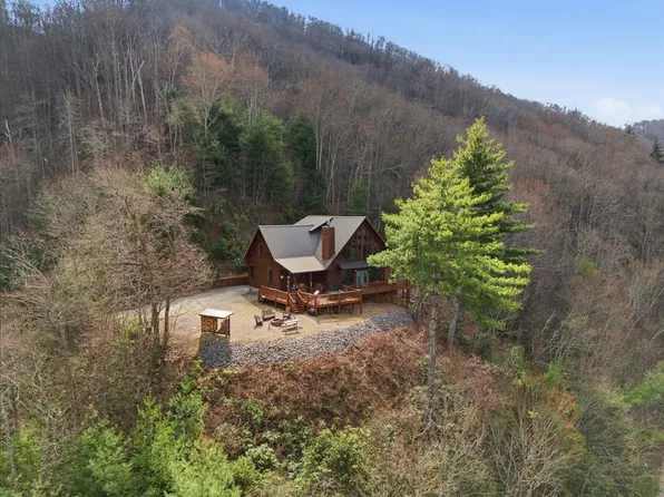 830 Noon Day Sun Rdg, Topton, NC 28781