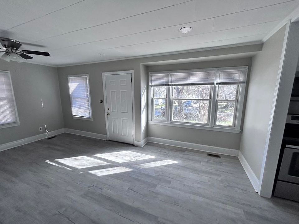 1st image of 1404 Poston Cir