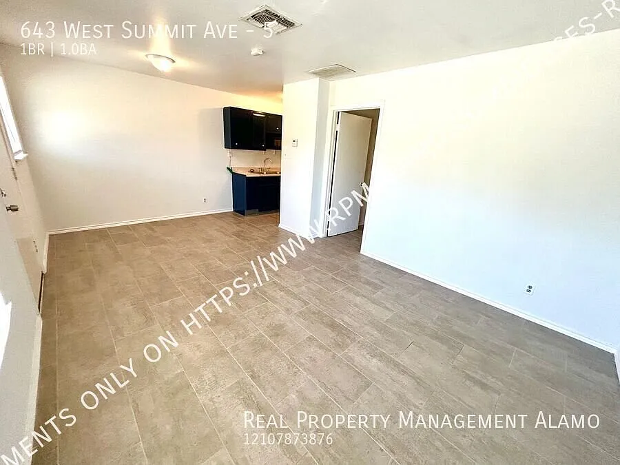 *Coming Soon* All Bills Paid! 1-Bedroom Near Downtown | $750 | Central A/C + Granite Counters! — Photo 2