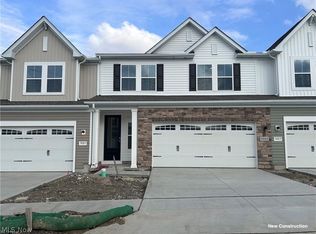 5083 Shepherds Gln, Willoughby, OH