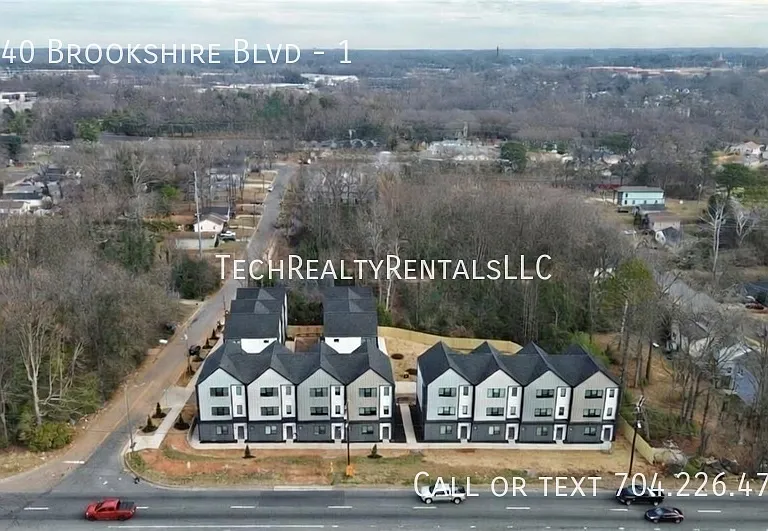 3440 Brookshire Blvd #1 — Photo 40