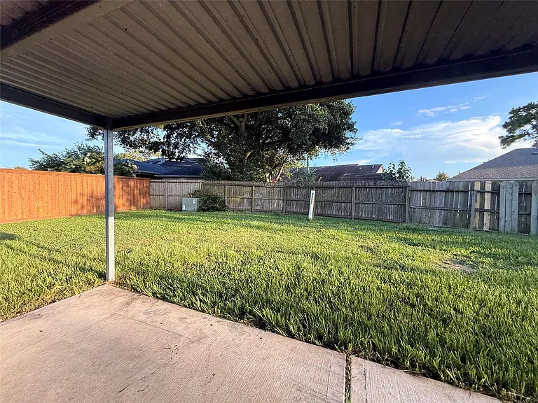 9019 Autumnsong Dr — Photo 23