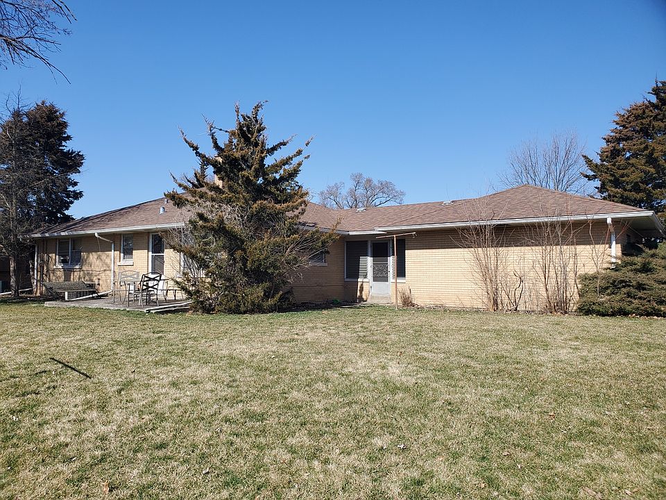 2nd image of 440 8th St