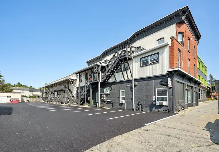 188 North St — Photo 3
