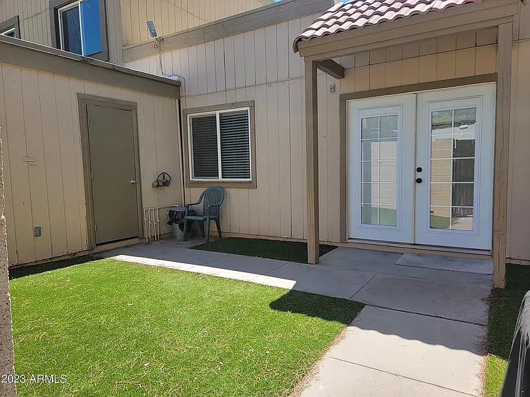6814 S Rita Ln — Photo 8