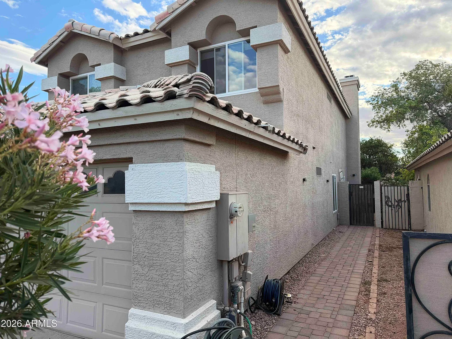 4 bed, 3.0 bath, 2168 sqft, $2,600 — Photo 4