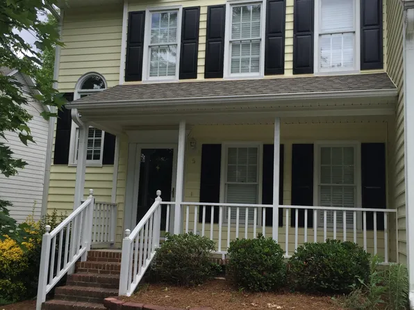 6 Creekstone Ct, Greensboro, NC 27407