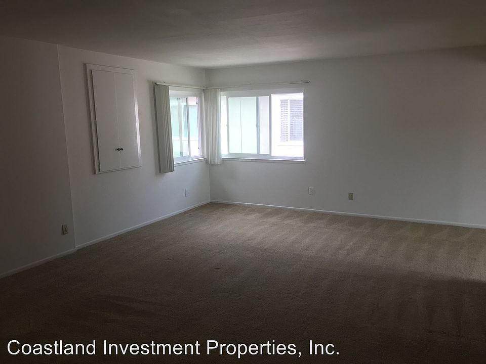 2nd image of 418 13th St APT D