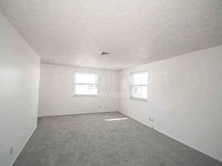 8636 E Edgewood Ave — Photo 3