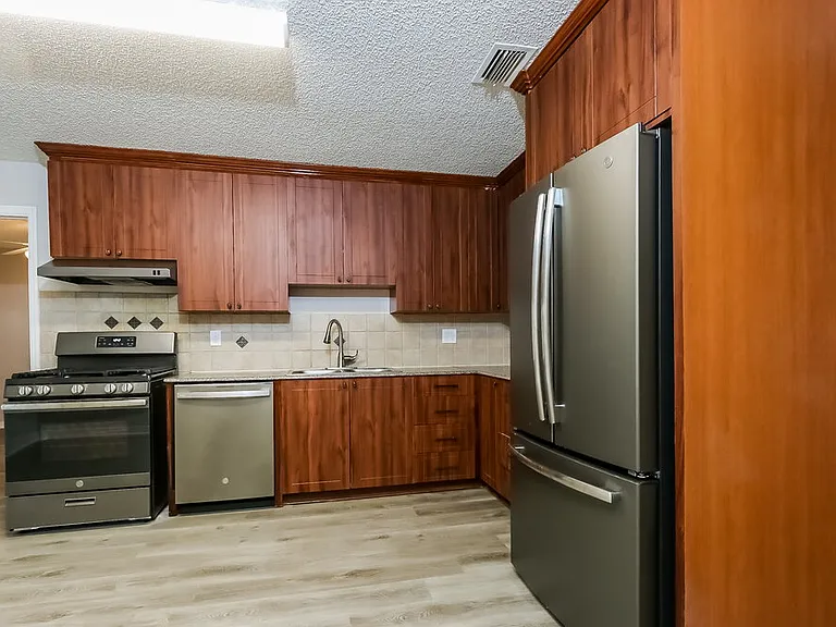 5872 Corson Pl — Photo 8