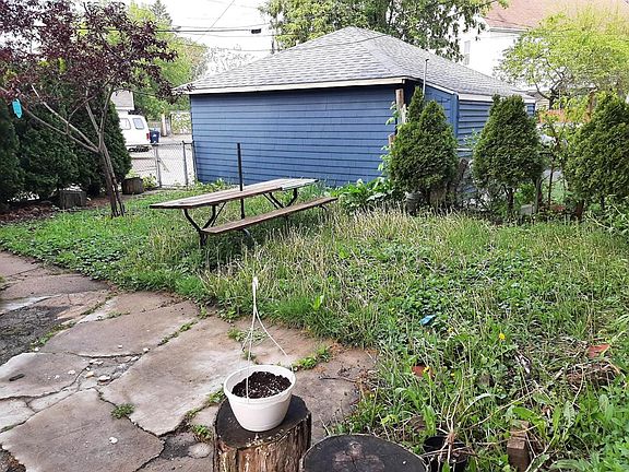 4th image of 2203 W Becher St #2205