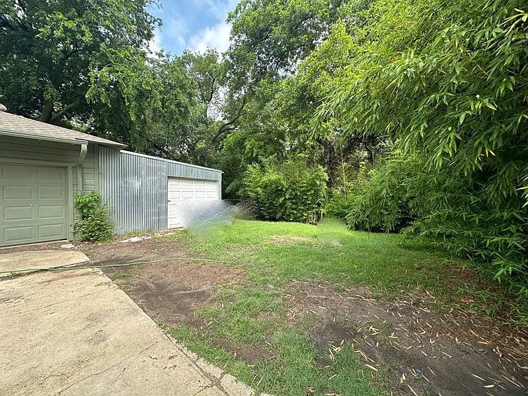 6461 Danbury Ln — Photo 27