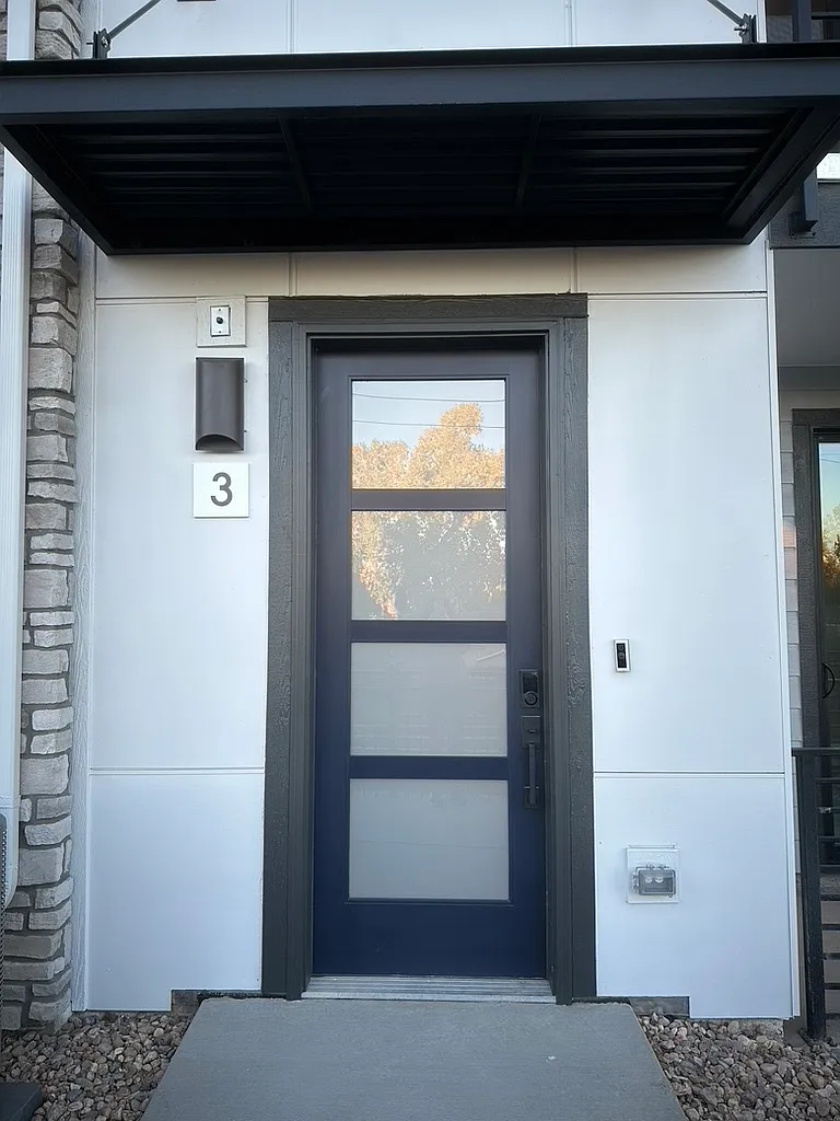 Building Photo - 2044 S Holly St #3
