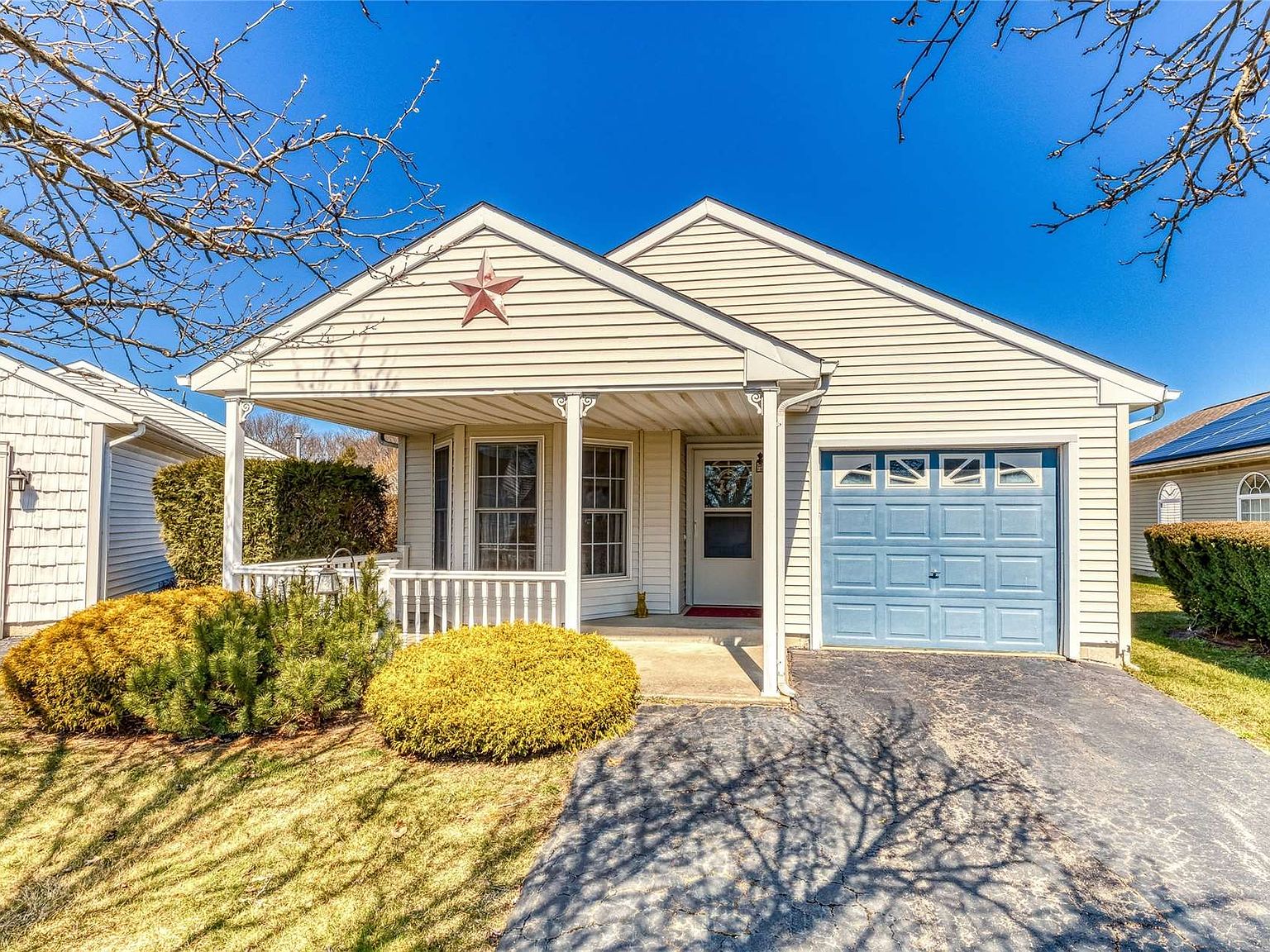 12 Willow UNIT 12, Manorville, NY 11949 Zillow