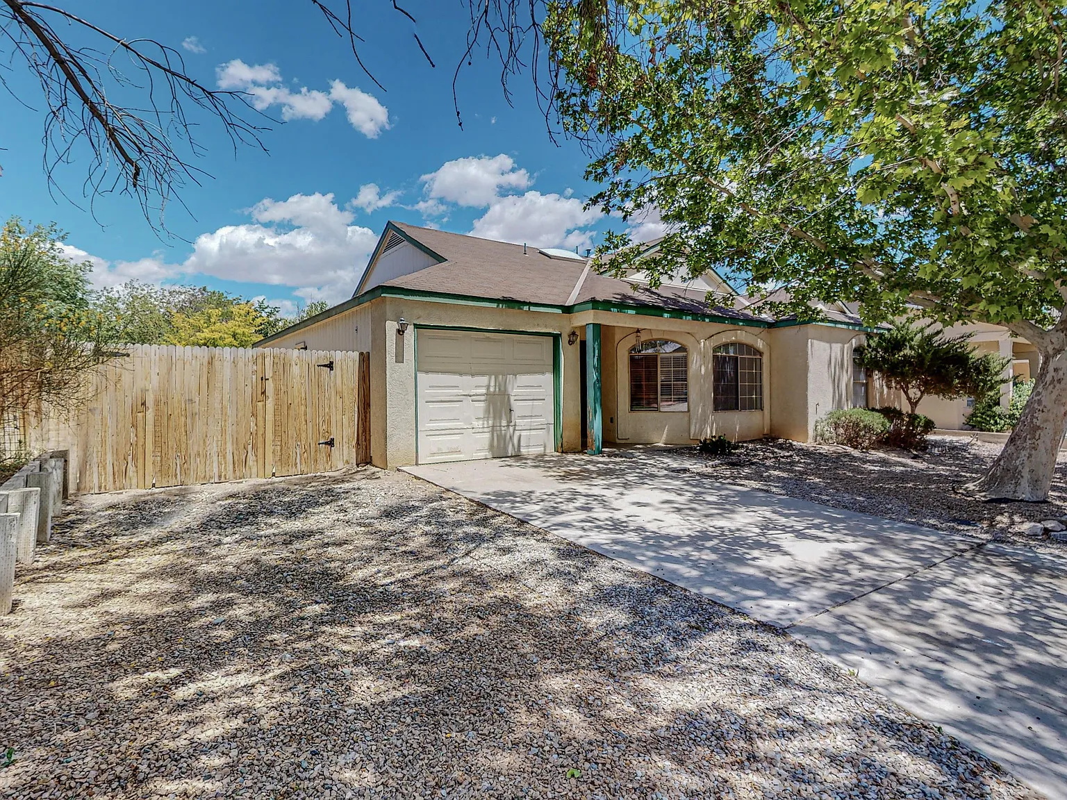 1729 Chamisa Road Northeast - 1 — Photo 2