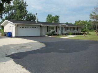 S75W21903 Field Dr, Muskego, WI 53150
