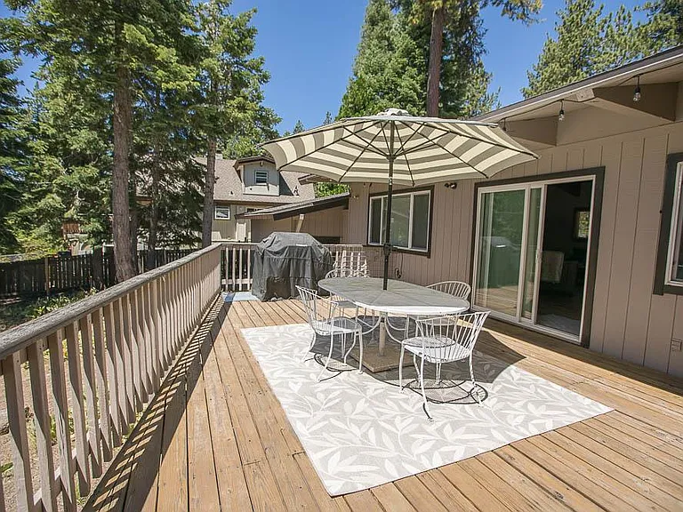 3130 Fabian Way — Photo 22