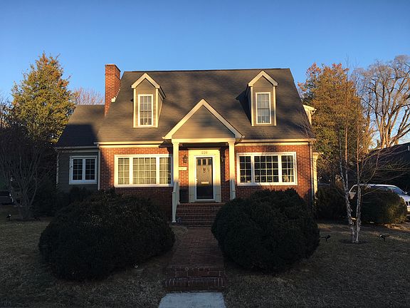 2nd image of 220 Taylor Ave