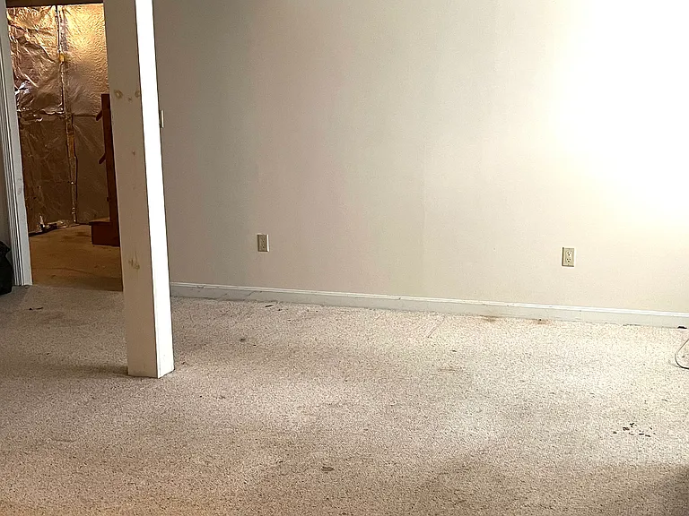133 Center St — Photo 14
