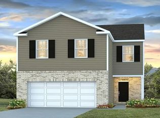 528 Shady Maple St, Moncks Corner, SC 29461