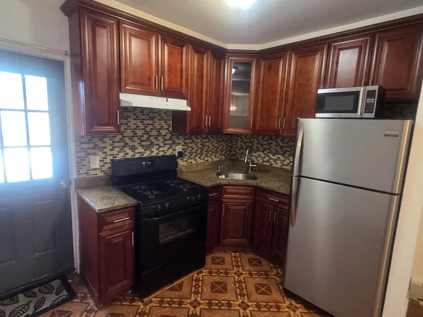 (undisclosed Address), East Elmhurst, NY 11369