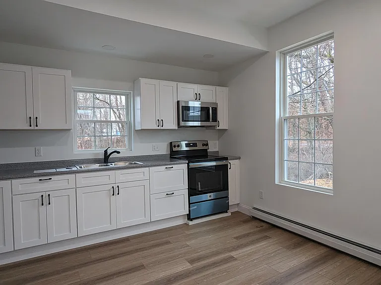22 Wallace Ct — Photo 3