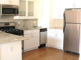 1677 Lexington Ave, New York, NY